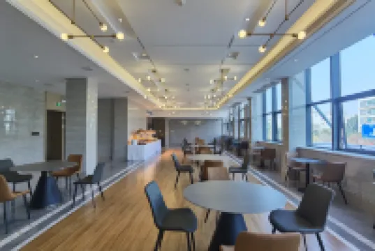 華髮酒店（深圳寶安國際會展中心店）