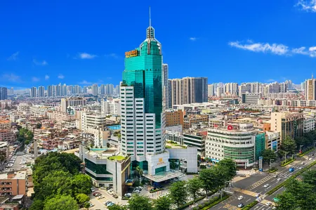 Hotel Silverland Отели рядом с достопримечательностью «Guangdong University of Science & Technology»