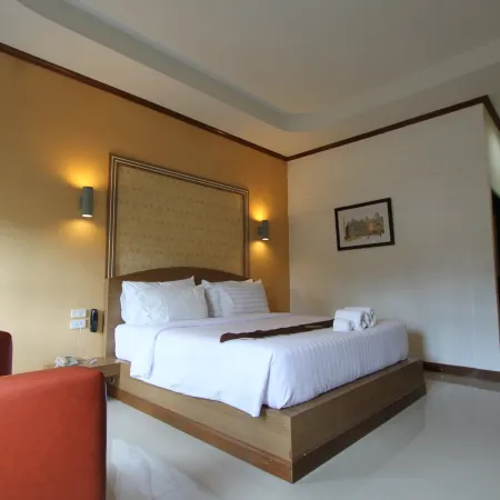 Thada Chateau Hotel