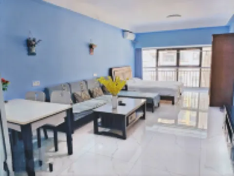 偉舍民宿（防城港德城美食街園博園店）