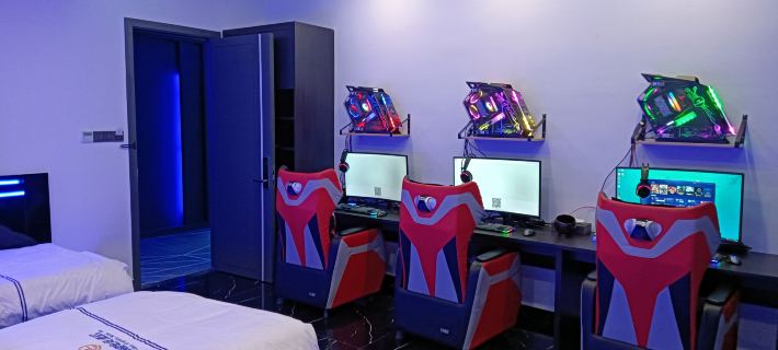 栄耀eスポーツ民宿 岳陽 岳陽のホテル