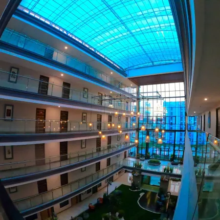 VSK RESIDENCE At Suvarnabhumi Airport Отели рядом с достопримечательностью «Royal Park Thailand»