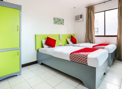 OYO 210 Apple Tree Suites