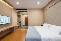 Zunhua Wanda Yue Hotel (Bei Erhuan West Road) - parking