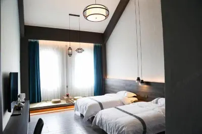 Huanxian 15 Li Garden Hotel