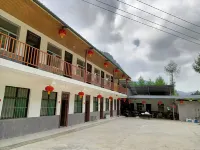 Taibai Shuangyutan Homestay Hotels near Huang Bai Yuan