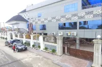 Ugwis Hotel and Suites  호텔