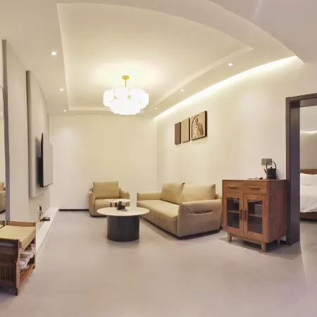 Yunling Guanshan Private Tang Holiday Homestay