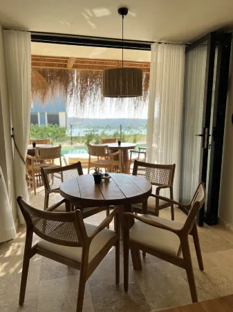 The May Five - Adults Only Отели в г. Сеферихисар