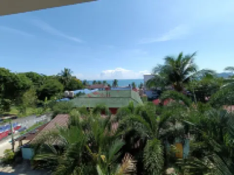 Roomy Guesthouse Koh Rong