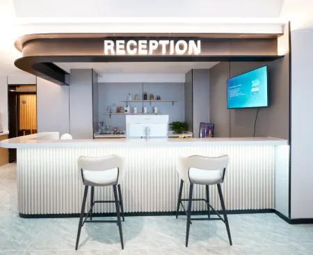 Lücheng Hotel (Wuhan Station West Plaza) Отели рядом с достопримечательностью «Wuhan Keji Daxue Chengshi College»