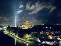 Kuching City Center Riverbank Suites With Marvelous River View Hotels in Bahagian Kuching