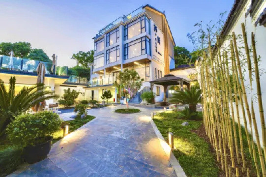 Suzhou Moyin Boutique Designer B&B (Xishan Scenic Area Branch) فنادق في 