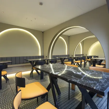 Romantic Season Middle Street Hotel (Shenyang Zhongjie Palace Museum Joy City Store)