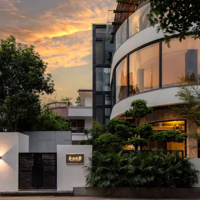 HOUSE IN GREEN Hotels near Wujiao Mechanical And Electrical Comprehensive Wholesale Market