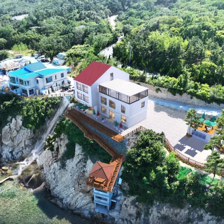 Reef Bay Hotel (Huanhai Road Maotou Mountain)