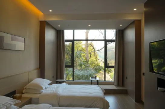 Baishanju Chayulinjian Homestay (Huiminzhen) Hotels near Pu'erlancangxianjingmaimang Sceneic Area