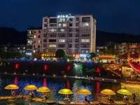 Xuanyan Moonlight Lodge