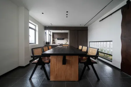 Good Night Hotel Отели рядом с достопримечательностью «Tianmen Cave»