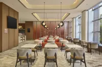 Hilton Garden Inn Yingkou Zhanqian - 朝食