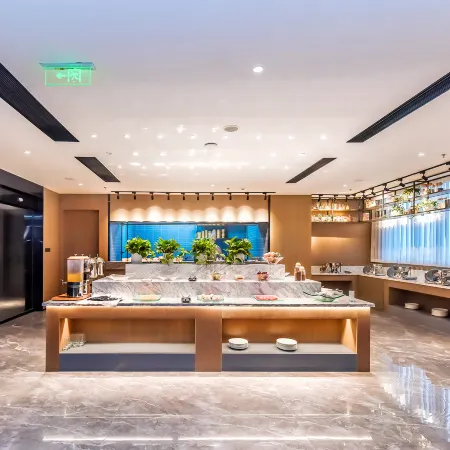 DeRUCCI Hotel