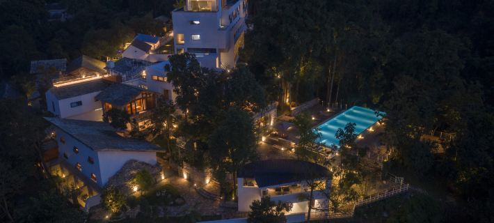 Zhiye Resort Hotel Hotele w: Autonomiczny Powiat Zhenning Buyei i Miao