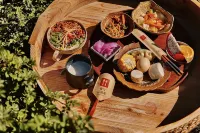 Sanseyunhe LuguLake Hotel - breakfast