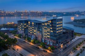 Wuhan Jiangying High-Rise Riverfront Hotel