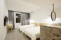 Travel of Swan Hostelling International (Wulingyuan Forest Park Logo Store) - Hostels