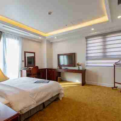 THE SHINE HOTEL Rooms