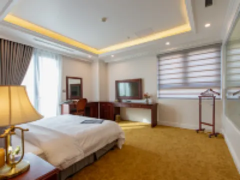 THE SHINE HOTEL โรงแรมในไฮฟอง