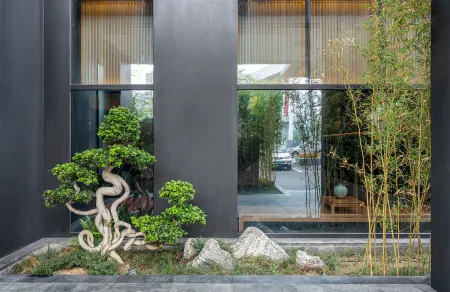 Shengming Sunshine Hotel Отели рядом с достопримечательностью «Jintang Bajing»