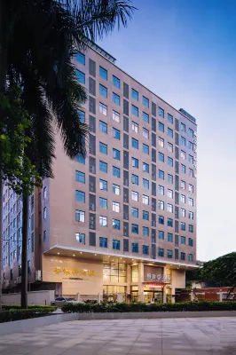 T-Social Hotel (Yuexiu International Conference Center Guangzhou Railway Station Subway Station) - con vista montagne