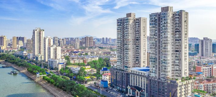 Four Seasons Goldensun Hotel Các khách sạn ở Thường Đức