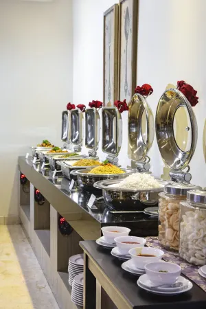 Swiss-Belinn Cibitung Отели рядом с достопримечательностью «Bonecom Tricom Mm2100»