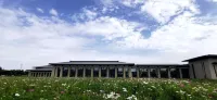 Dunhuang International Hotel Отели рядом с достопримечательностью «Пейзажные ландшафты государственной водной зоны»
