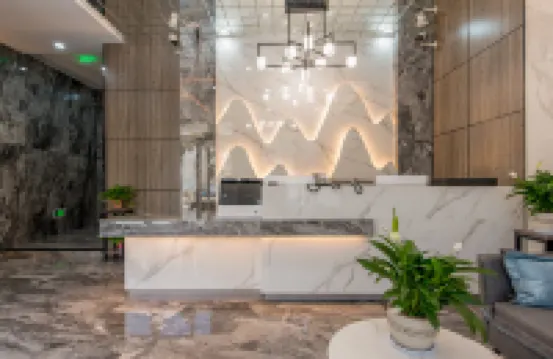 Qinyang Hero Style Hotel