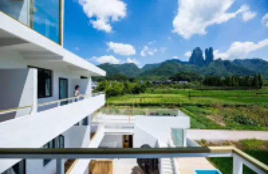 MOUNTAIN FIELD  FLOWER HOUS