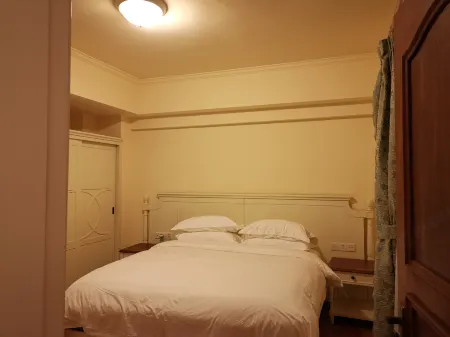 Yunxiao Jintang Seawater Hot Spring Guesthouse Отели рядом с достопримечательностью «Triton Bay»