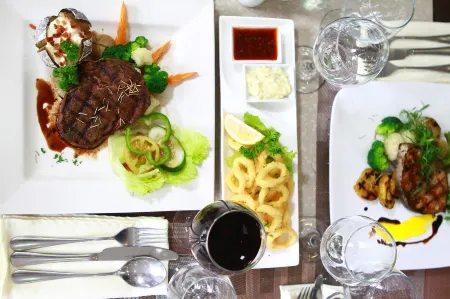 Dohera Hotel Отели рядом с достопримечательностью «Себу Докторс Юниверсити»