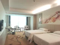 Vienna International Hotel (Haikou Old Town High-speed Railway Station) Hotels in Chengmai