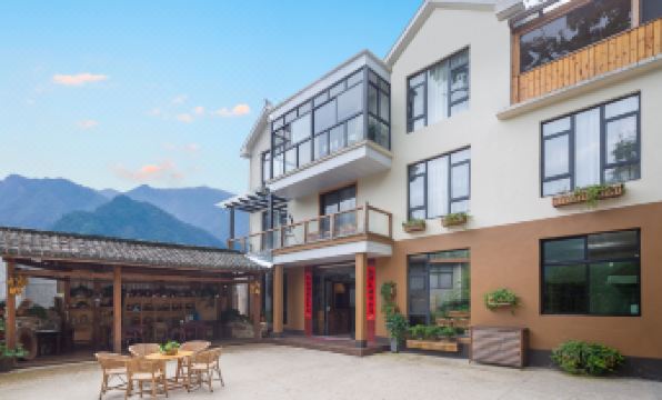 Floral Hotel ·Baimaya Fengxiang Yard hotel