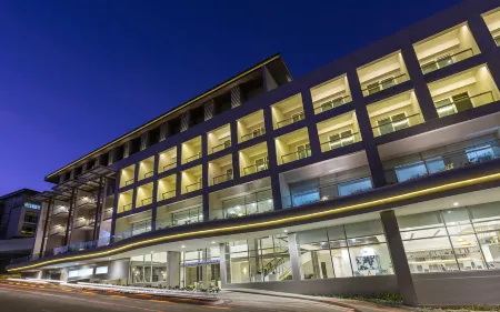 Belmont Hotel Boracay near Newcoast Beach Отели в г. Сан-Хосе