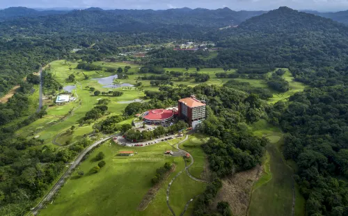 Summit Rainforest & Golf Resort