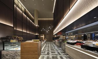 HUALUXE Nanjing Yangtze River - Housity
