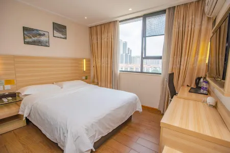Guangwan Hotel (Guangzhou Yongqingfang Zhongshan Ba Road Subway Station Branch)