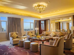 Kaixuanmen Hotel (Yiling Health Center)
