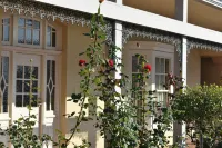 Clifton Motel & Grittleton Lodge Hotels near Saint Patrick's Cathedral