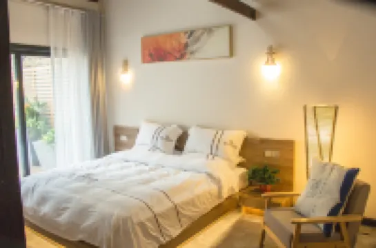 恩施畔山雲隱民宿 恩施梭布埡石林景區附近的飯店