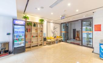 7 Premium (Ji'nan west station store) - Housity